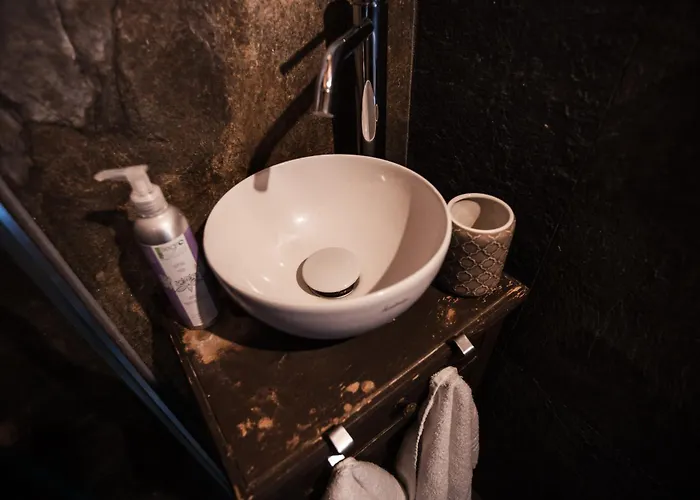 Alojamento de Acomodação e Pequeno-almoço Ca' Mea Room, Wellness & Food 4*