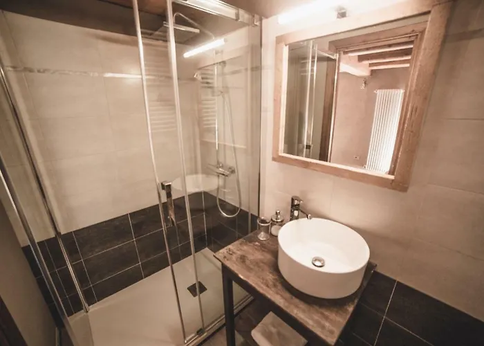 Alojamento de Acomodação e Pequeno-almoço Ca' Mea Room, Wellness & Food